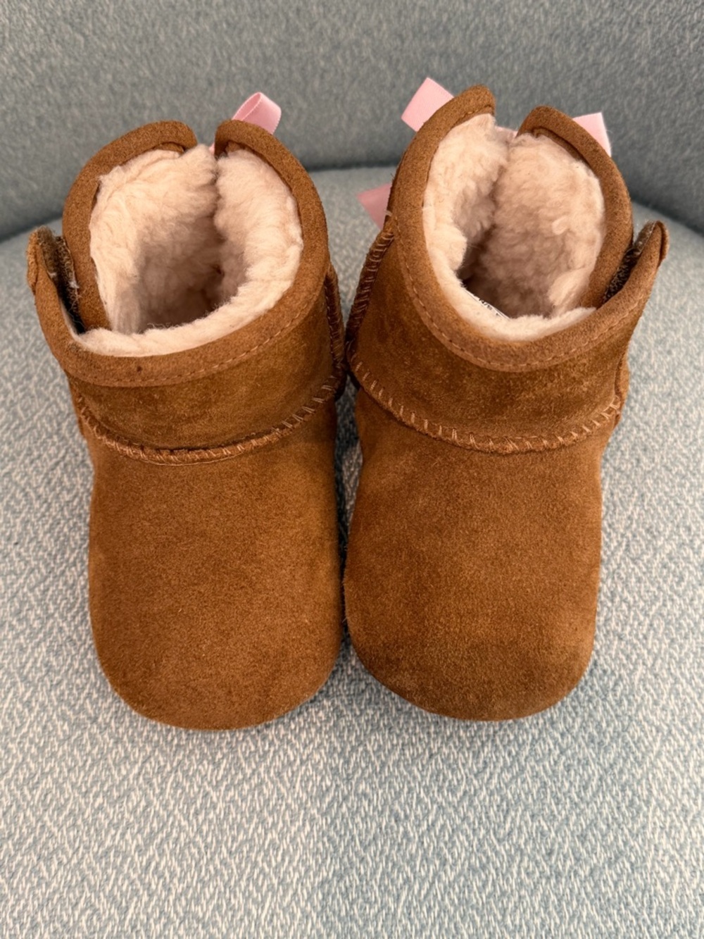 Baby Uggs Size 4/5